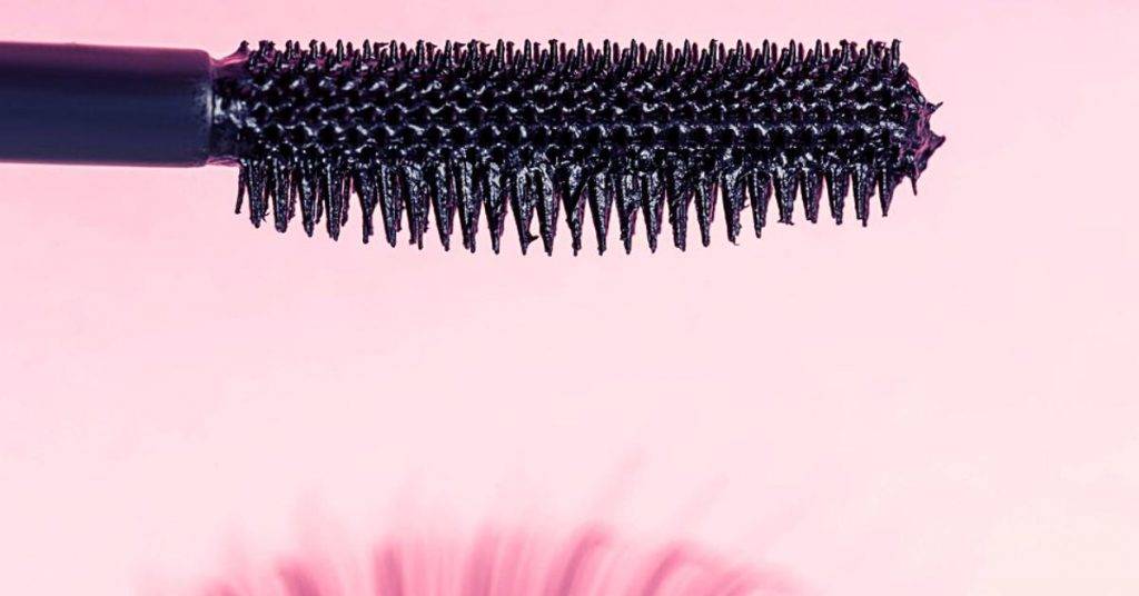 How to Revive Your Dry Mascara