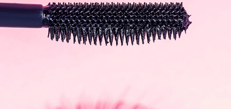 How to Revive Your Dry Mascara